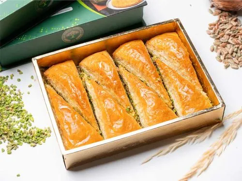 Fıstıklı Havuç Dilim Baklava Kutusu